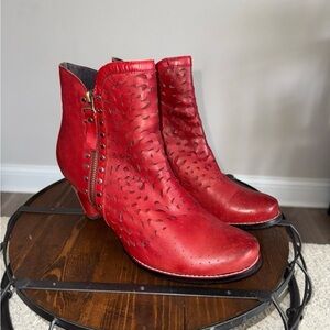 L'Artiste Red Studded Ankle Boots